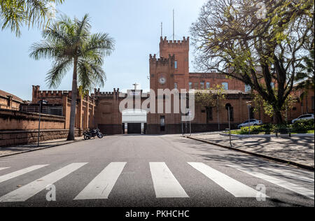 Salto/SP/Brasilien - September 8, 2018: die alten Industriegebäude, die derzeit eine Universität ist eine der Attraktionen in der touristischen Komplex Stockfoto