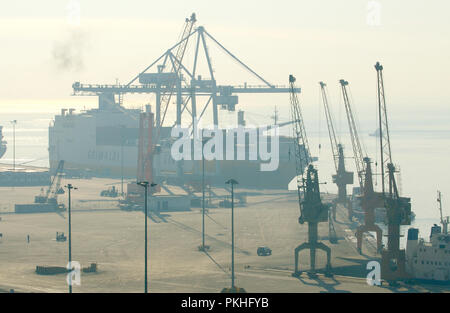 Maritime Tätigkeit im Handelshafen. Setúbal, Portugal Stockfoto