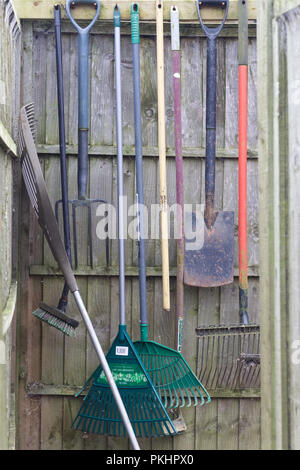 Garten Geräte in einem Gartenhaus Stockfoto