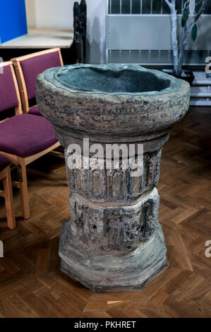 Die Schriftart in St. Botolph's Church, Shepshed, Leicestershire, England, Großbritannien Stockfoto