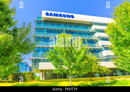 Mountain View, USA - 13. August 2018: Samsung Forschung Amerika Gebäude Campus. SRA ist ein Forschungs- und der Abteilung für neue Technologien von Samsung zu entwickeln. Stockfoto