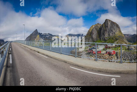 Die Realität der berühmten touristischen Ort, Hamnoy Lofoten Inseln, Norwegen Stockfoto