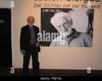 Lucien Clergue - Der Dichter mit der Kamera, eine Retrospektive im Kunst Haus Wien, Österreich 2007. Der Dichter mit der Kamera, eine Retrospektive im Kunst Haus Wien, Österreich 2007. Stockfoto