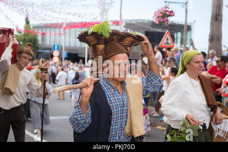 Parade der Madeira Wine Festival oder "Festa do Vinho Madeira" in Estreito de Camara de Lobos, Madeira Island, Portugal, September 2018. Stockfoto