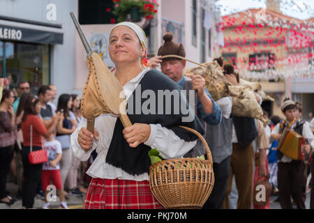 Parade der Madeira Wine Festival oder "Festa do Vinho Madeira" in Estreito de Camara de Lobos, Madeira Island, Portugal, September 2018. Stockfoto