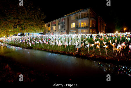 Die Flügel der Lichtinstallation an der Glow Lightfestival Stadt in Eindhoven (Holland, 10/11/2013) Stockfoto