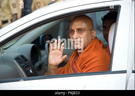 Portrait von Swami Avdheshanand Giri Maharaj in Maharashtra Indien Stockfoto