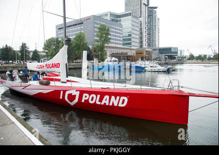 Ich liebe Polen, Volvo Open 70 Racing Yacht Klasse, Eigentum der polnischen Nationalen Stiftung, in Gdynia, Polen. September 2018 Boutique-shop © wojciech Strozyk/A Stockfoto