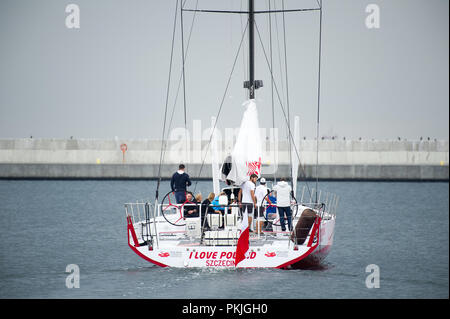 Ich liebe Polen, Volvo Open 70 Racing Yacht Klasse, Eigentum der polnischen Nationalen Stiftung, in Gdynia, Polen. September 2018 Boutique-shop © wojciech Strozyk/A Stockfoto