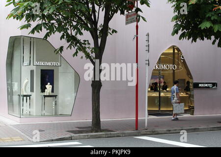 Der Toyo Ito entworfen Mikimoto Ginza 2 store in Tokyo. Stockfoto