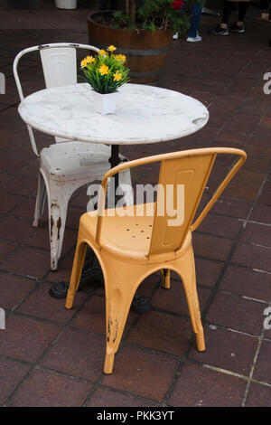 Sydney Australien, Bürgersteig, Café, Tisch und Stühlen Stockfoto