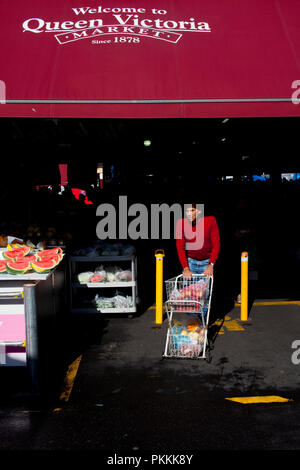 Die Queen Victoria Market in Melbourne, Australien, ist die größte Open-Air-Markt in der südlichen Hemisphäre. Stockfoto