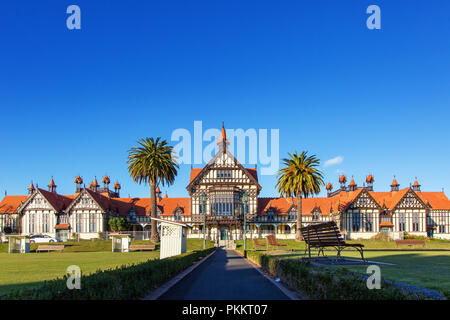 Rotorua Museum für Kunst und Geschichte in den Government Gardens in Rotorua, Neuseeland Bay of Plenty, North Island, Neuseeland entfernt Stockfoto