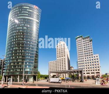 Berlin, Deutschland - 27. Mai 2017: Der Potsdamer Platz ist ein wichtiger öffentlicher Platz und Verkehr Kreuzung in der Mitte von Berlin, Deutschland. Stockfoto