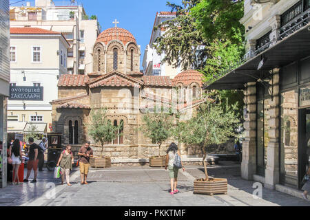 Athen, Griechenland - 21. Juli 2016: Kirche Panagia Kapnikarea. Eine Griechisch-orthodoxe Kirche ist eine der ältesten Kirchen in Athen. Stockfoto