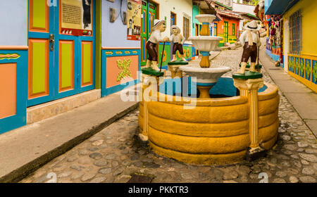 Eine typische Ansicht in Guatape in Kolumbien. Stockfoto