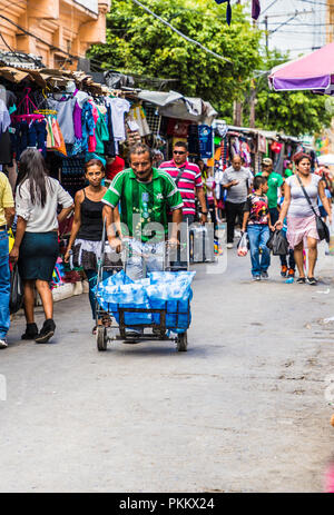 Eine typische Ansicht in San Salvador in El Salvador Stockfoto