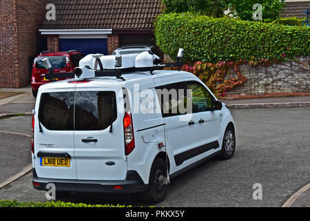 Apple Karten van im Wohngebiet von Bridgend, Wales gesehen, das Sammeln von Daten ein Konkurrent von Google Street View zu produzieren. Stockfoto