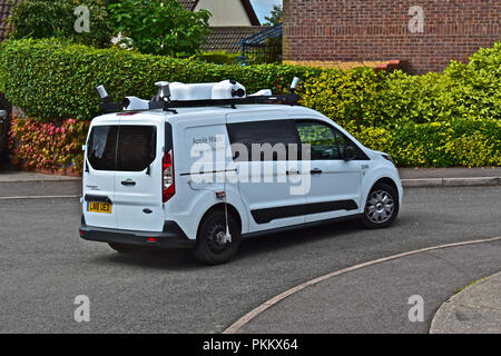 Apple Karten van im Wohngebiet von Bridgend, Wales gesehen, das Sammeln von Daten ein Konkurrent von Google Street View zu produzieren. Stockfoto