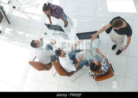 Ansicht von oben Creative Team arbeitet im Büro Stockfoto