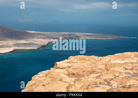 Blick auf die Insel La Graciosa vom Mirador del Rio, Lanzarote Stockfoto