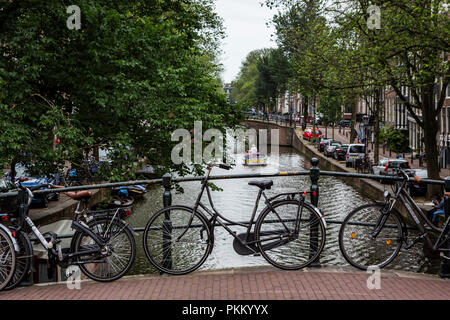 Bike Nutzung in Amsterdam hat um mehr als 40% in den letzten 20 Jahren gewachsen. Stockfoto