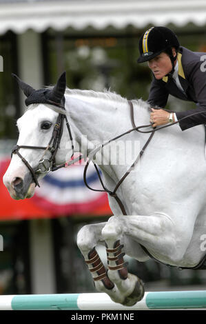 CSIO Meister Spruce Meadows 2004, Cinergy Schale, Leslie Howard (USA) Reiten ist es Kreuzfahrt Stockfoto