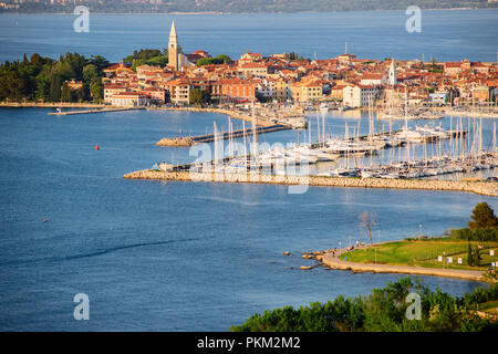 Panoramablick auf die Adria Izola in Slowenien Stockfoto