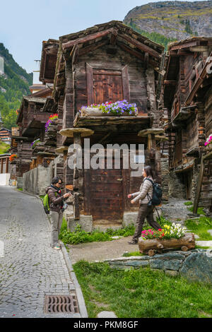 Hinterdorf. Der älteste Teil des Dorfes. Zermatt. Schweizer Alpen. Wallis. Die Schweiz. Europa. Stockfoto