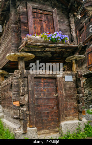 Hinterdorf. Der älteste Teil des Dorfes. Zermatt. Schweizer Alpen. Wallis. Die Schweiz. Europa. Stockfoto