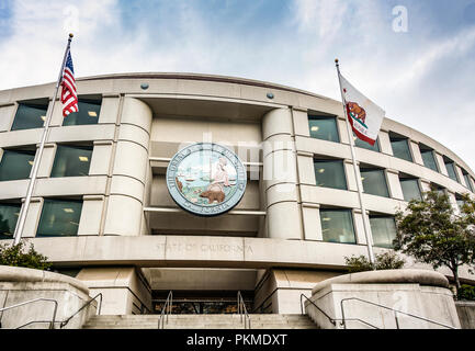 San Francisco, CA, USA, 26. Oktober 2016: Haupteingang des California Public Utilities Commission-Hauptquartier in San Francisco, Califor Stockfoto