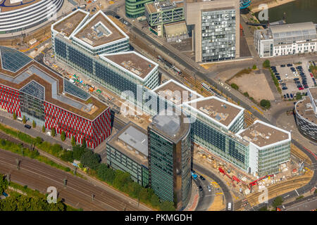 Luftaufnahme, Baustelle für die Errichtung eines Büro- und Geschäftshaus FLOAT Holzstraße in Düsseldorf. Stockfoto