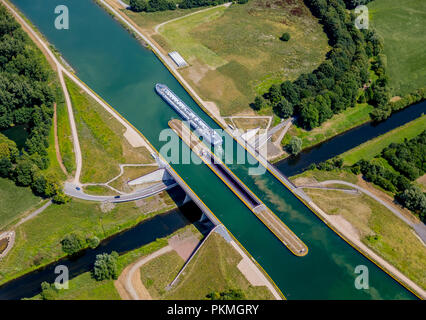 Luftaufnahme, Kanalbrücke, Wasser, Brücke, canal Schnittpunkt mit der Lippe, Binnenschiffe, Frachtschiff, Binnenschifffahrt Stockfoto