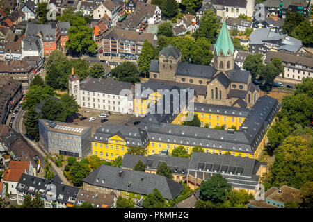 Luftaufnahme, Folkwang Universität der Künste, St. Ludgerus Basilika, Heidhausen, Essen, Ruhrgebiet, Nordrhein-Westfalen Stockfoto