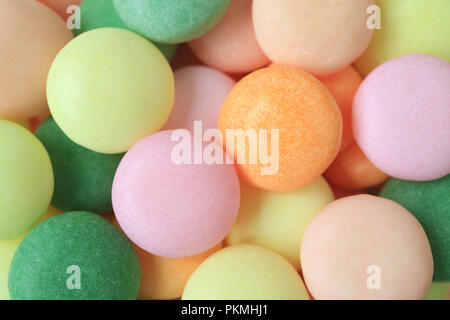 Blick von oben auf die köstliche Pastellfarbenen Runde Bonbons, für Hintergrund und Banner Stockfoto