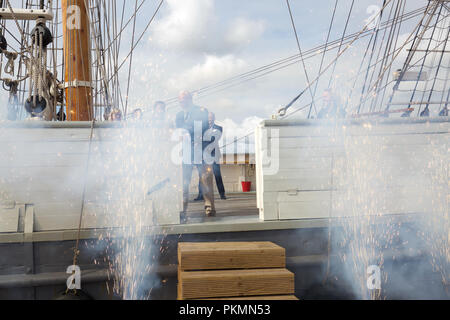 Southampton, UK, 14. September 2018, Southampton boat show wurde offiziell von tv Umweltschützer geöffnet, Miranda Krestovnikoff und Sir Robin Knox-Johnston als feiert das 50. Jahr. Credit: Keith Larby/Alamy leben Nachrichten Stockfoto