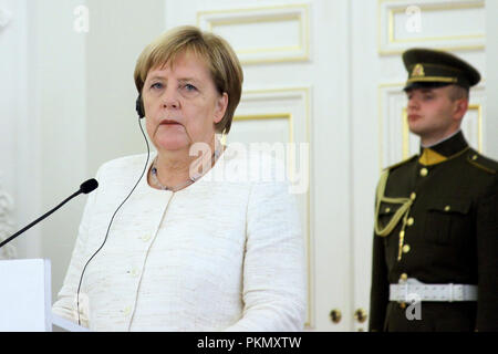 Vilnius, Litauen. 14 Sep, 2018. 14. September 2018, Litauen, Vilnius: Bundeskanzlerin Angela Merkel bei der Pressekonferenz im Präsidentenpalast in Vilnius nach dem Treffen mit den Staats- und Regierungschefs der drei baltischen Staaten Estland, Lettland und Litauen. Credit: Alexander Welscher/dpa/Alamy leben Nachrichten Stockfoto