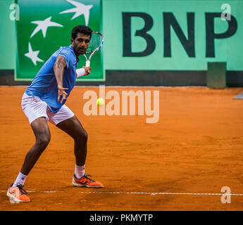 Kraljevo Sportstätte, Kraljevo, Serbien. 14 Sep, 2018. Tennis Davis Cup World Group, Play-off, Serbien gegenüber Indien; Pranesh Gunneswaran (IND) liefert Credit: Aktion plus Sport/Alamy leben Nachrichten Stockfoto