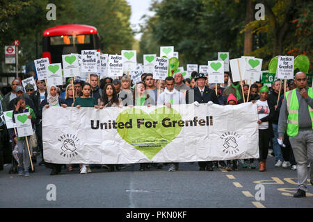 London, Großbritannien. 14. September 2018. Monatliche stillen Spaziergang zum Jahrestag der Grenfell Turm Brand, die vor 15 Monaten nahm zu markieren. Penelope Barritt/Alamy leben Nachrichten Stockfoto