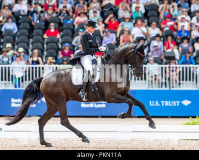 Tryon, USA. 14 Sep, 2018. 14. September 2018, USA, Tryon: Pferdesport/Vielseitigkeit: Wm, Dressur, Grand Prix Special, individuelle Entscheidung Dorothee Schneider aus Deutschland am Pferd Sammy Davis jr. Credit: Stefan Lafrentz/dpa/Alamy leben Nachrichten Stockfoto