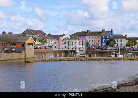 Der Bienenkorb Cafe Bar und Grill, die Inneren Hafen, Aberaeron, Cardigan Bay, Ceredigion, Wales, Großbritannien, USA, UK, Europa Stockfoto