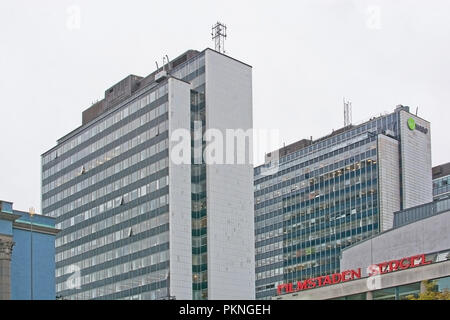 STOCKHOLM ARLANDA, Schweden - 11. SEPTEMBER 2018: Wolkenkratzer im Zentrum von Stockholm an einem bewölkten Tag am 11. September 2018 auf Mallorca, Spanien. Stockfoto