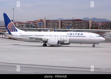 LAS VEGAS, USA - 15. APRIL 2014: Boeing 737-900von United Airlines an der Las Vegas McCarran International Airport. United durchgeführt 139 Millionen Passagiere Stockfoto