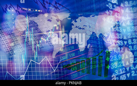 Weltkarte mit Diagrammen und Grafiken als Symbole von Global Finance. Stockfoto