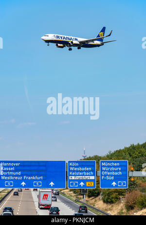 Ryanair Flugzeug Landung am Flughafen Frankfurt Stockfoto