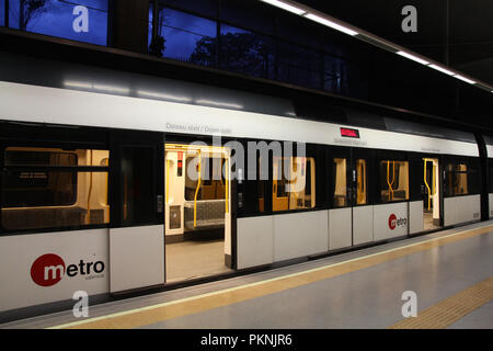 VALENCIA - 10. Oktober: die U-Bahn am 10. Oktober 2010 in Valencia, Spanien. Ab 2009, Metro Valencia 68 Millionen Pkw Fahrten. Stockfoto