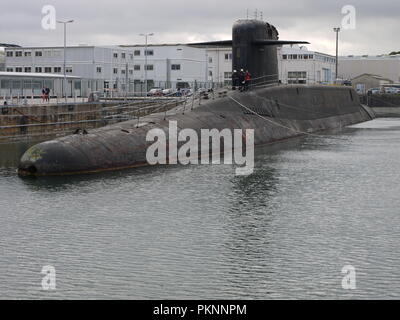 Französische Atom-U-Boot Raketenwerfer Le Tonnant vor der Dekonstruktion in Cherbourg (Normandie) Stockfoto