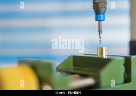 Schneidwerkzeug auf CNC (Computer Numerical Control)-Fräsmaschine. Stockfoto