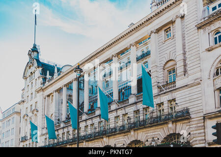 LONDON, GROSSBRITANNIEN, 21. August 2018: Die Fassade des Le Meridien Hotel in Piccadilly Street in London City Centre Stockfoto