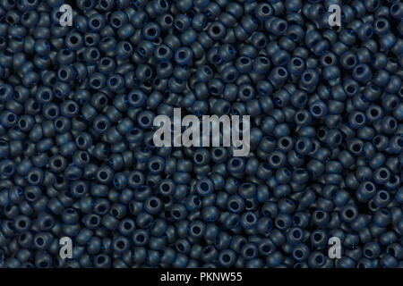 Dark Blue Seed beads Hintergrund. Hochauflösendes Foto. Stockfoto